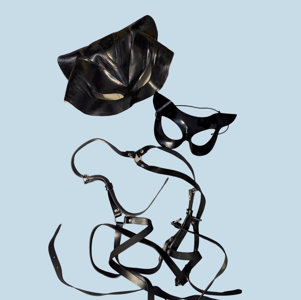 Catwoman costume mask and halter belt